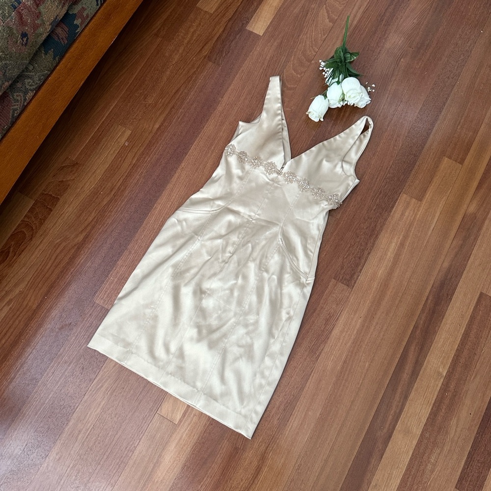 Elegant Cream Satin Party Dress - Picture 8 of 12